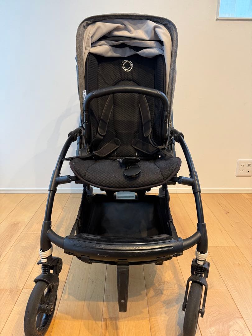 バガブービー6 ブラックフレーム　グレー　bugaboo bee6