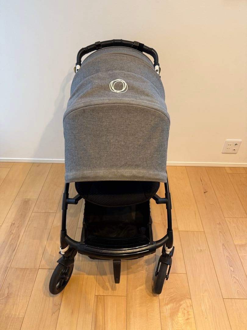 バガブービー6 ブラックフレーム　グレー　bugaboo bee6