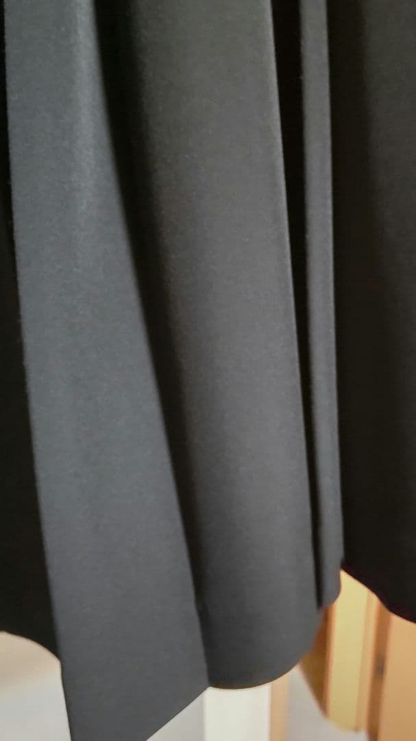 COMME des GARÇONS 本ライン 巻きプリーツスカート 黒