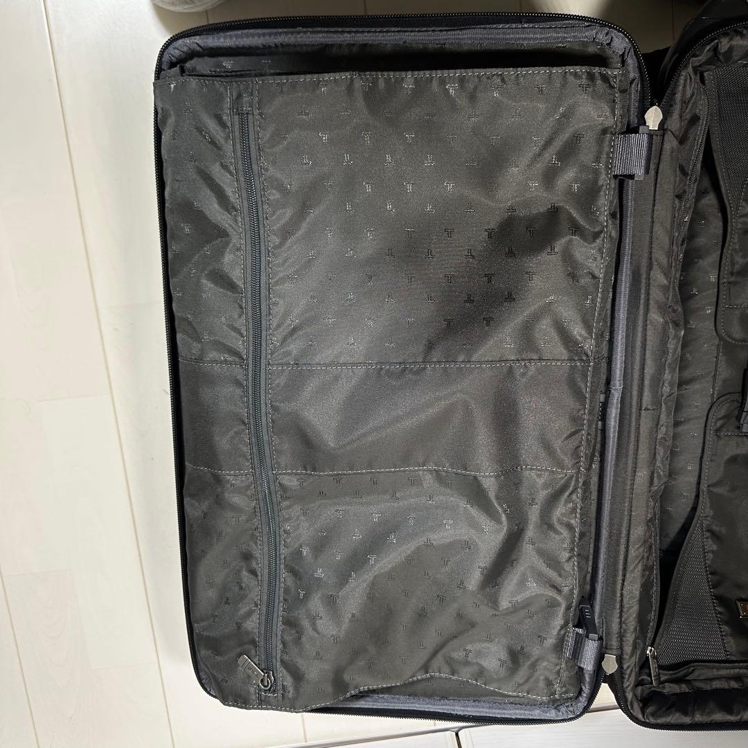 TUMI トゥミナイロン カーフ レザー キャリーケース　ビジネスかばん