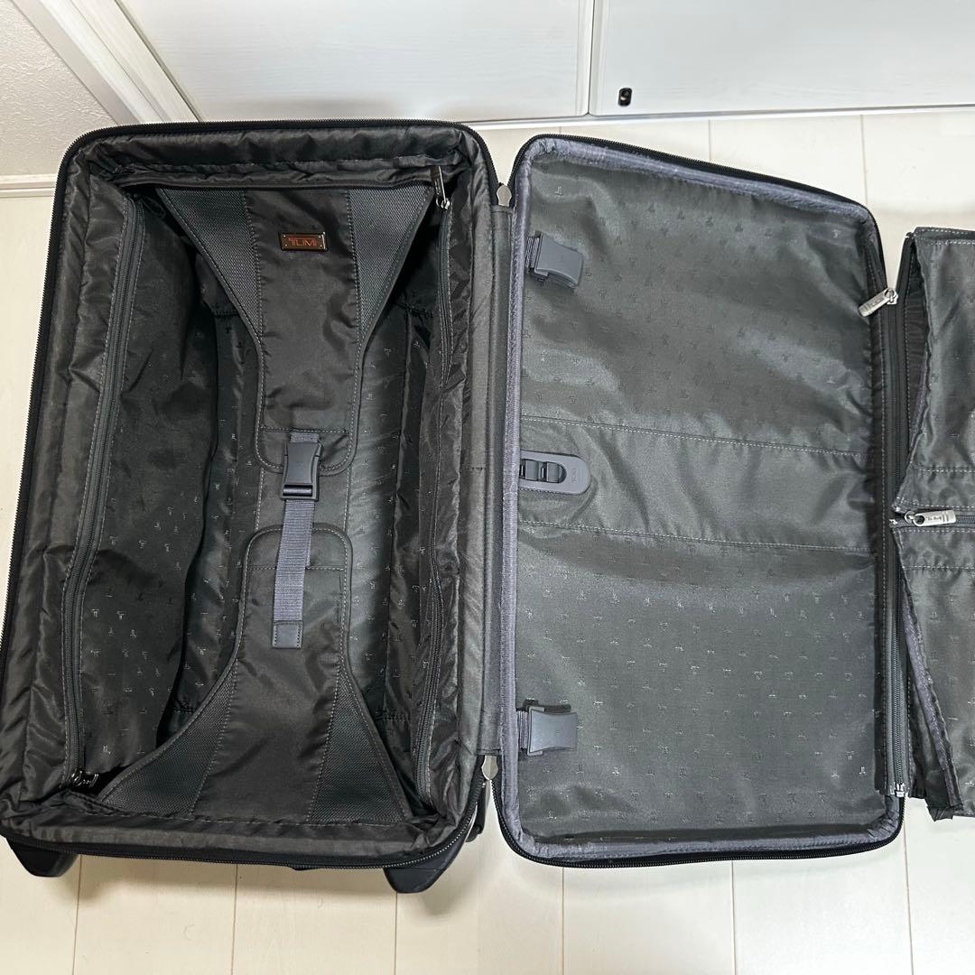TUMI トゥミナイロン カーフ レザー キャリーケース　ビジネスかばん
