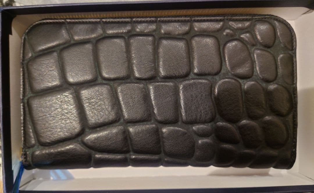 ☆*☆様 新品未使用　本革牛革「Qroco」SHARIシリーズ財布