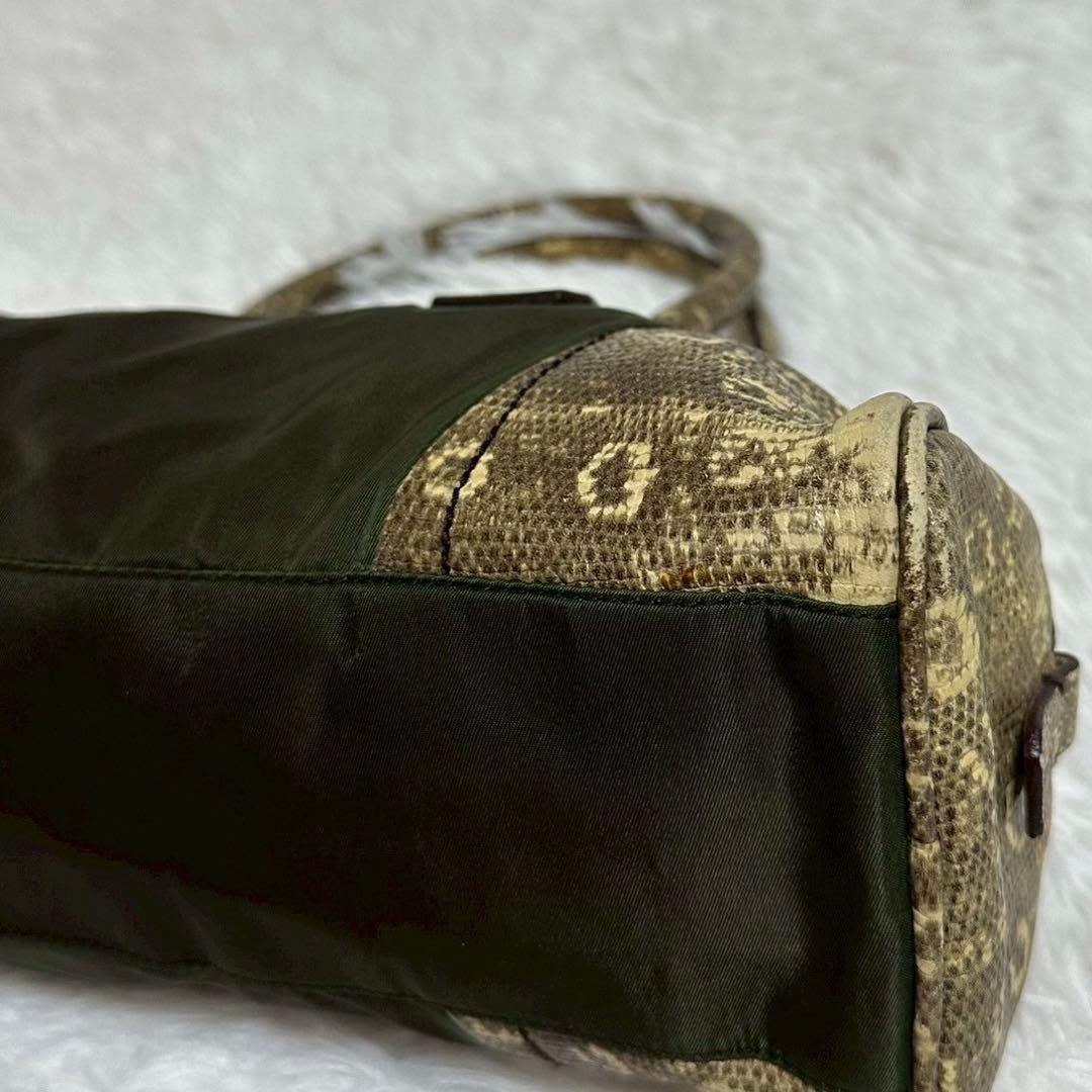 美品✨プラダ パイソン ミニボストンバッグ 三角プレート 肩掛け グリーン系