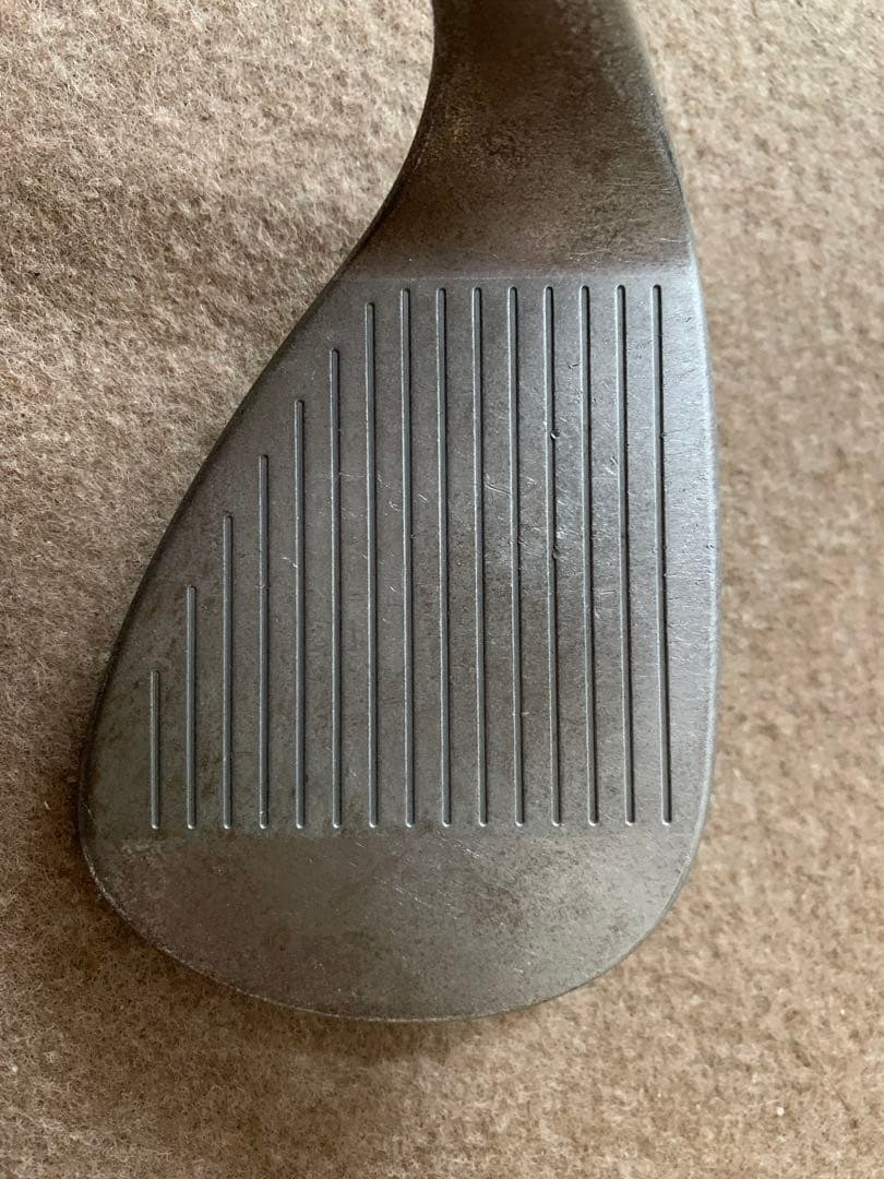 Biting Spin 56度ウェッジノーメッキ