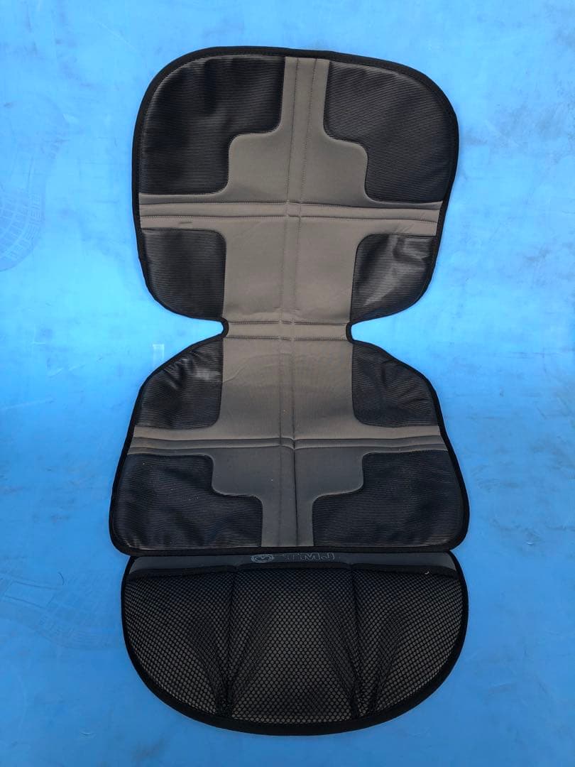 アウディ純正ジュニアシート　チャイルドシート