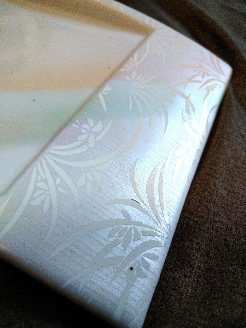 ♣素敵な演出♥【高級皿】美濃焼 良峰窯♥銀ラメ風透かし柄ウエーブデザイン３皿