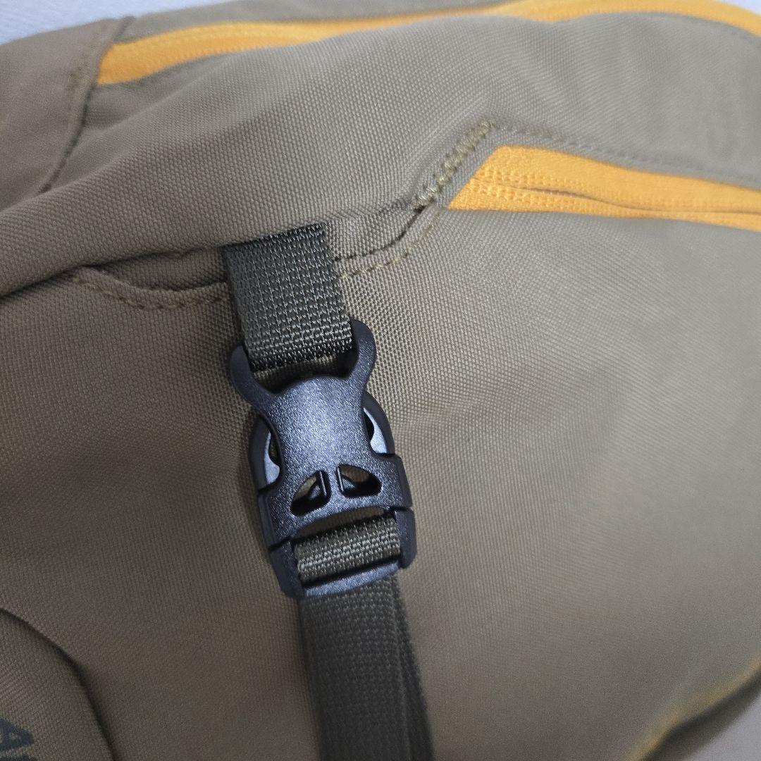 極美品！廃番カラー3点支持モデル　パタゴニア アトムスリング 8L ボディバッグ