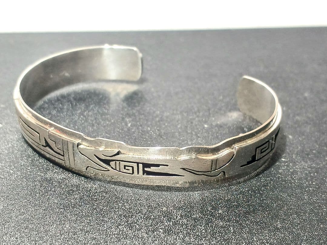 ホピ族 バングル ベラタワホングバ Berra Tawahongva