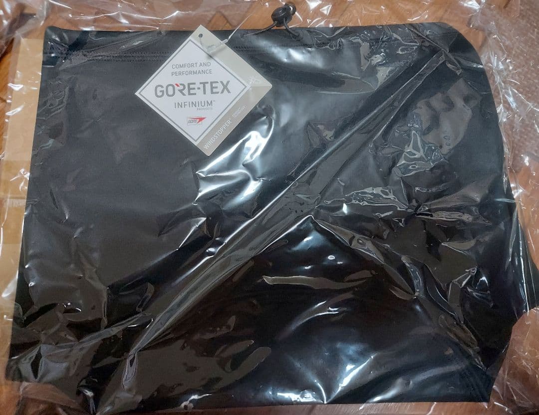 Supreme GORE-TEX neck gaiter ブラック　未使用