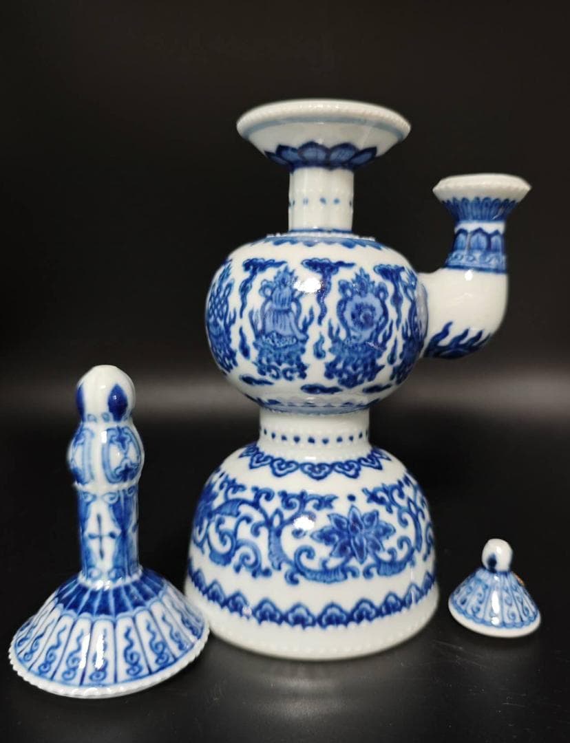 大清乾隆年製　染付青花唐草八宝紋瓶　チベット仏教用具　官窯物(E-19)