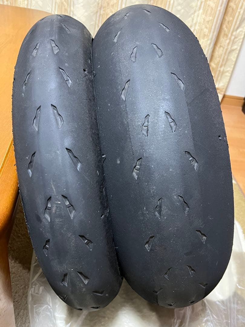 MICHELIN POWER CUP2 タイヤ 2022年製