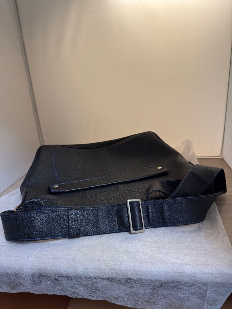 ル・ボナー　パパスショルダー ブラック　バッグ　ブルー　ルボナー