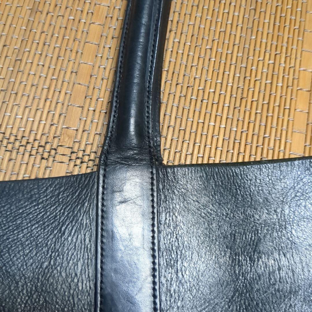 ISSEY MIYAKE ブラックレザートートバッグ
