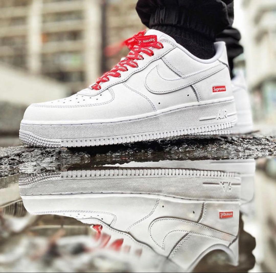 Nike Air Force 1とSupreme