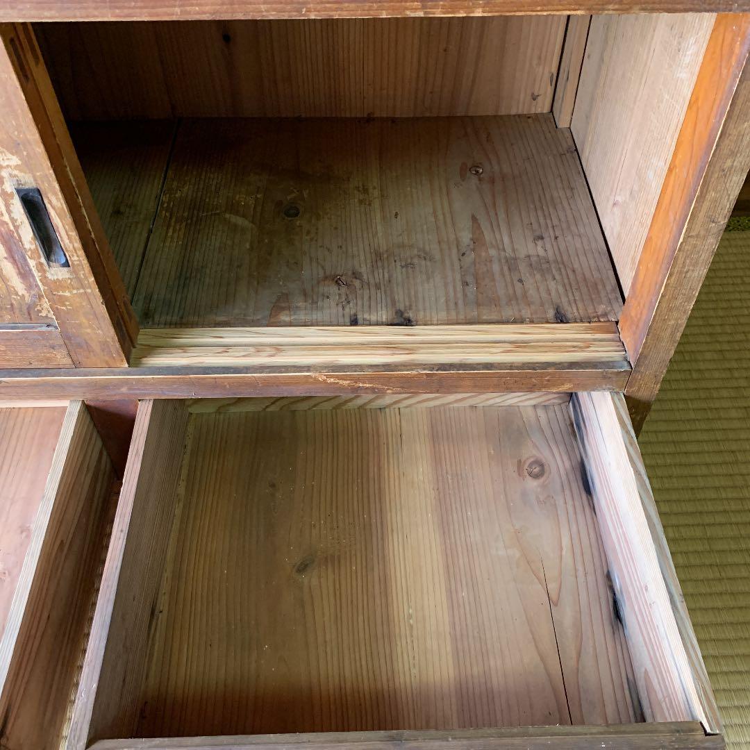鍵付き　書棚