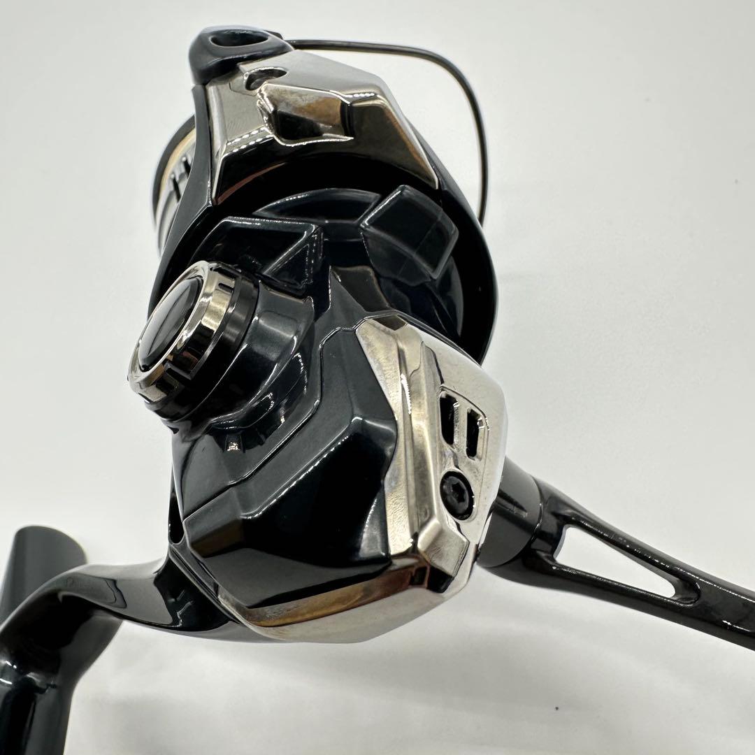 カ*ズ様 19 SHIMANO Vanquish C2000S スピニングリール
