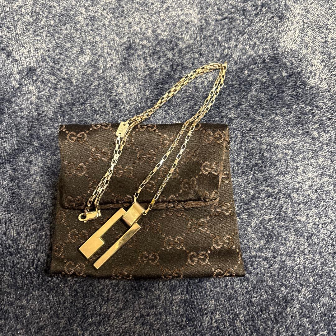 GUCCI ブラックサテン ネックレス