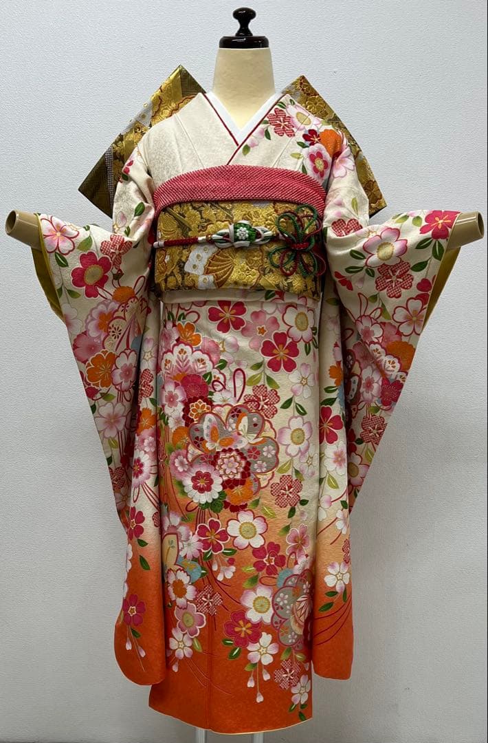 振り袖　フルセット　長襦袢付　枝垂れ桜　金彩加工　刺繍入り　銀通し　757