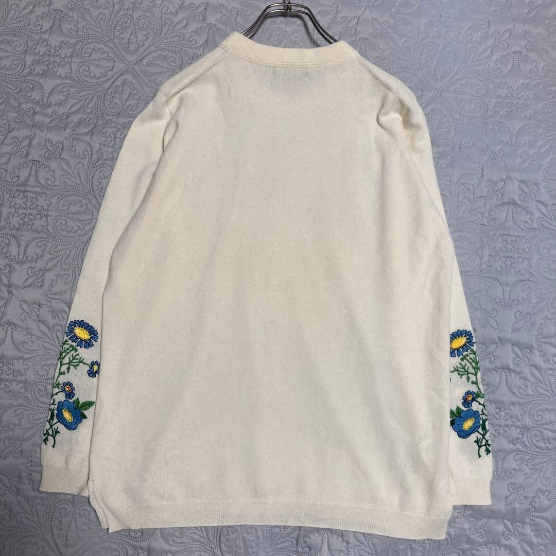 希少　HAWICO スコットランド製　カシミヤ100% 花刺繍　ニット　セーター