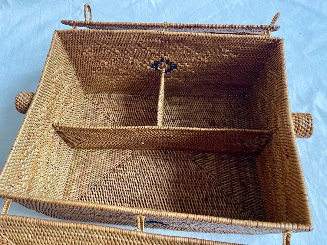 値下げしました、アタ製コスメボックスL サイズ