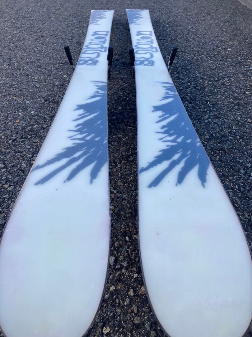 SALOMON TENEIGHTY スキー板