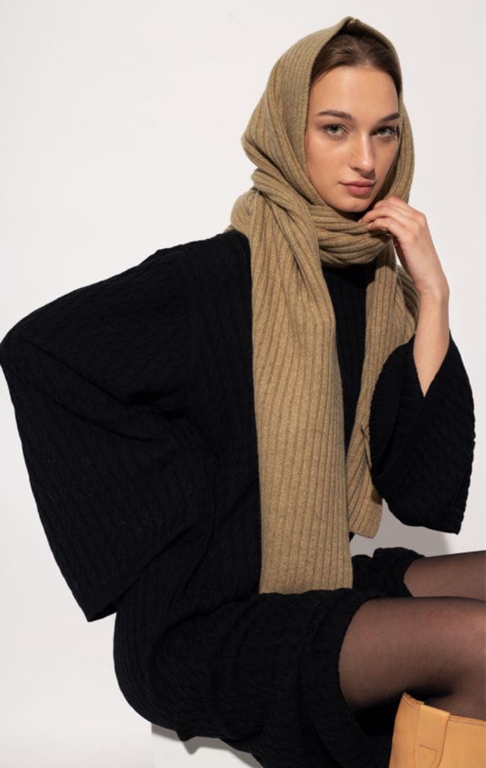 専用ページ‼️totemeトーテム　ウール　ヤクスカーフ　hooded scarf
