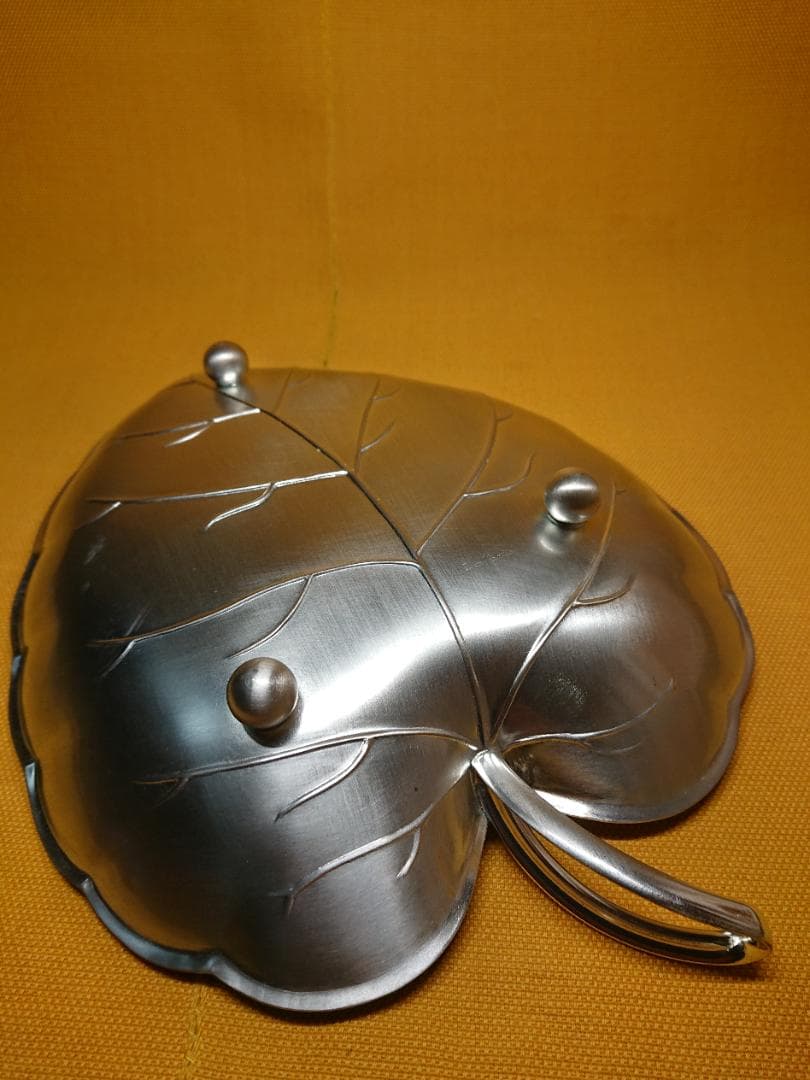 【美品】皿　トレー　金属　葉型　置物　インテリア　工芸品　美術品　A1207
