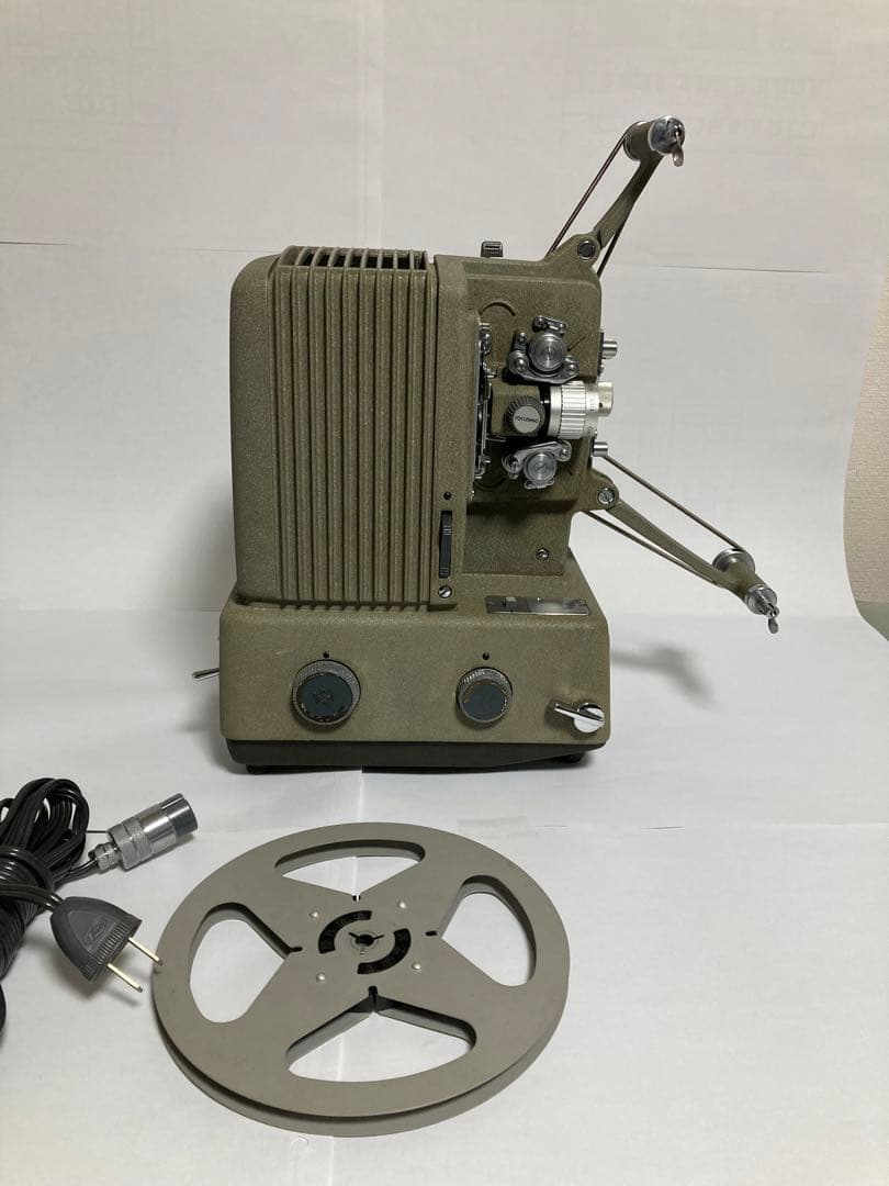 昭和レトロ　エルモ8ミリ映写機