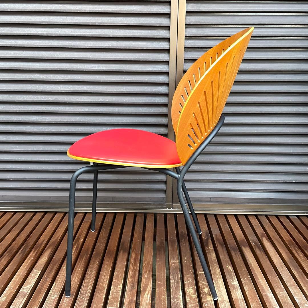 デンマーク　フレデリシア　椅子　ナナディツエル　　赤　3