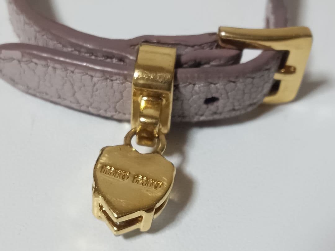miumiu 　ミュウミュウ　マドラスレザーブレスレット