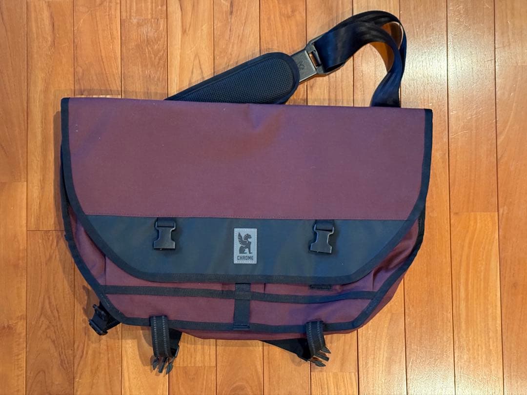 【美品】CHROME クローム メッセンジャーバッグ CTZ 24L