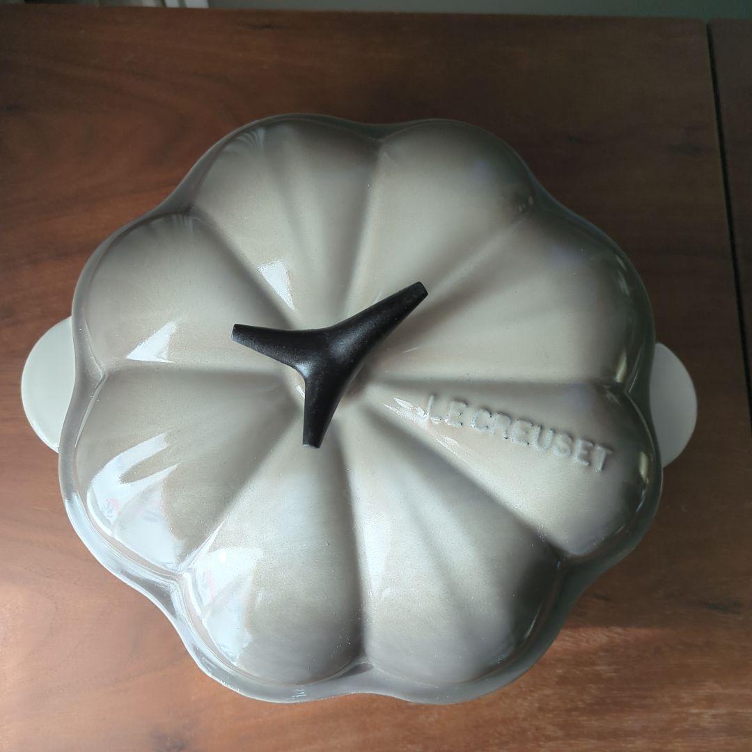 未使用☆Le Creuset パンプキンココット ナツメグ ル・クルーゼ 22