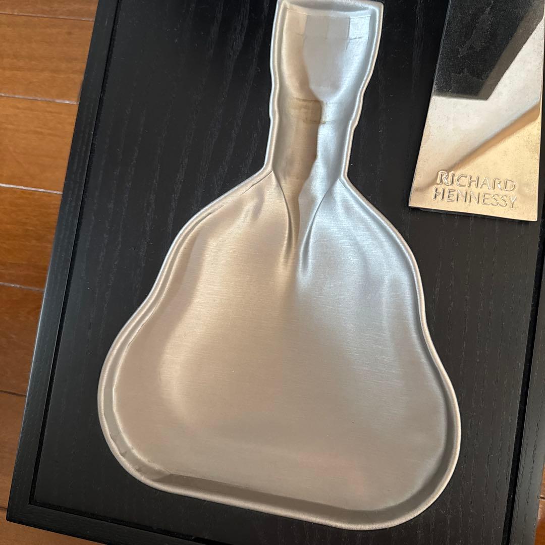 RICHARD HENNESSY【空瓶】