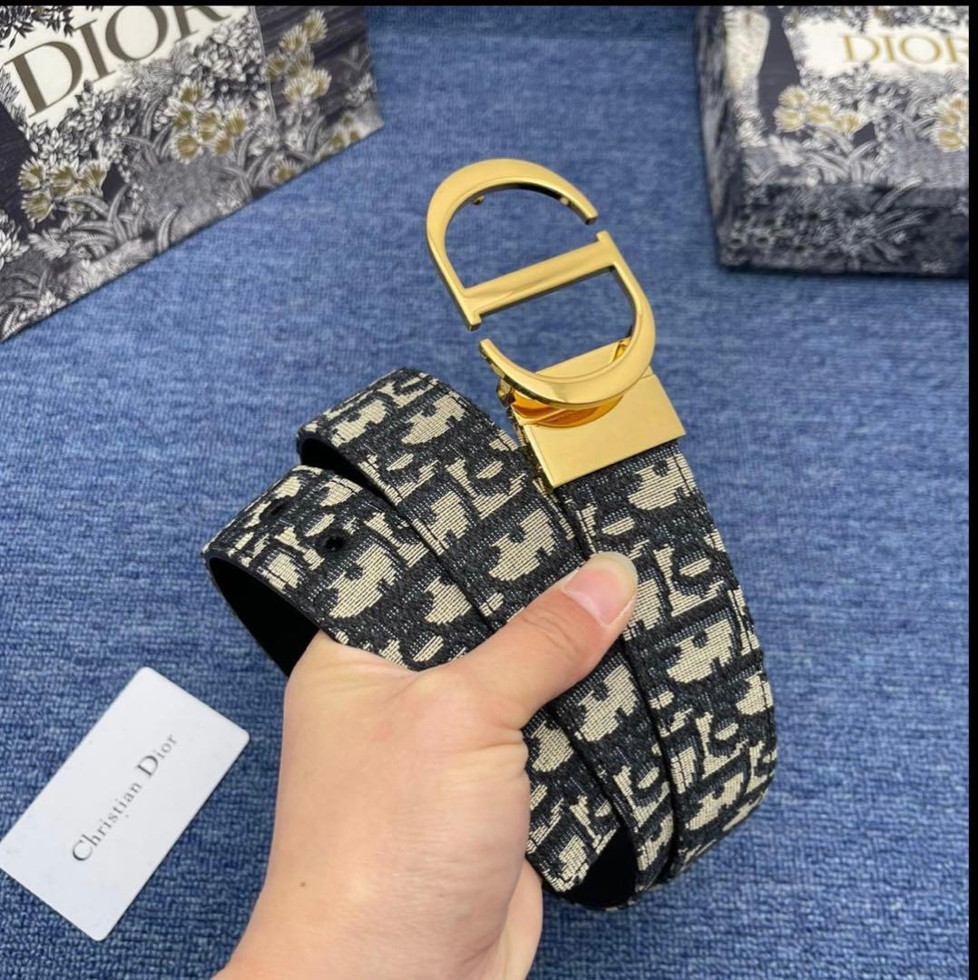 DIORベルト