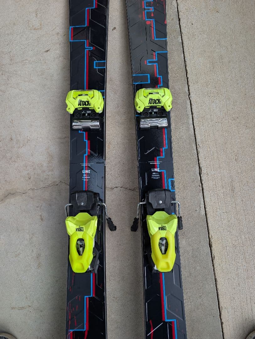 Guchさん専用　LINE BLADE + TYROLIA ATTACK11GW