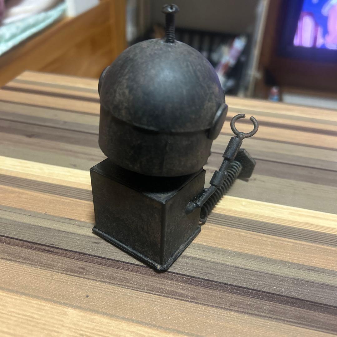 金属製ロボット型オーナメント