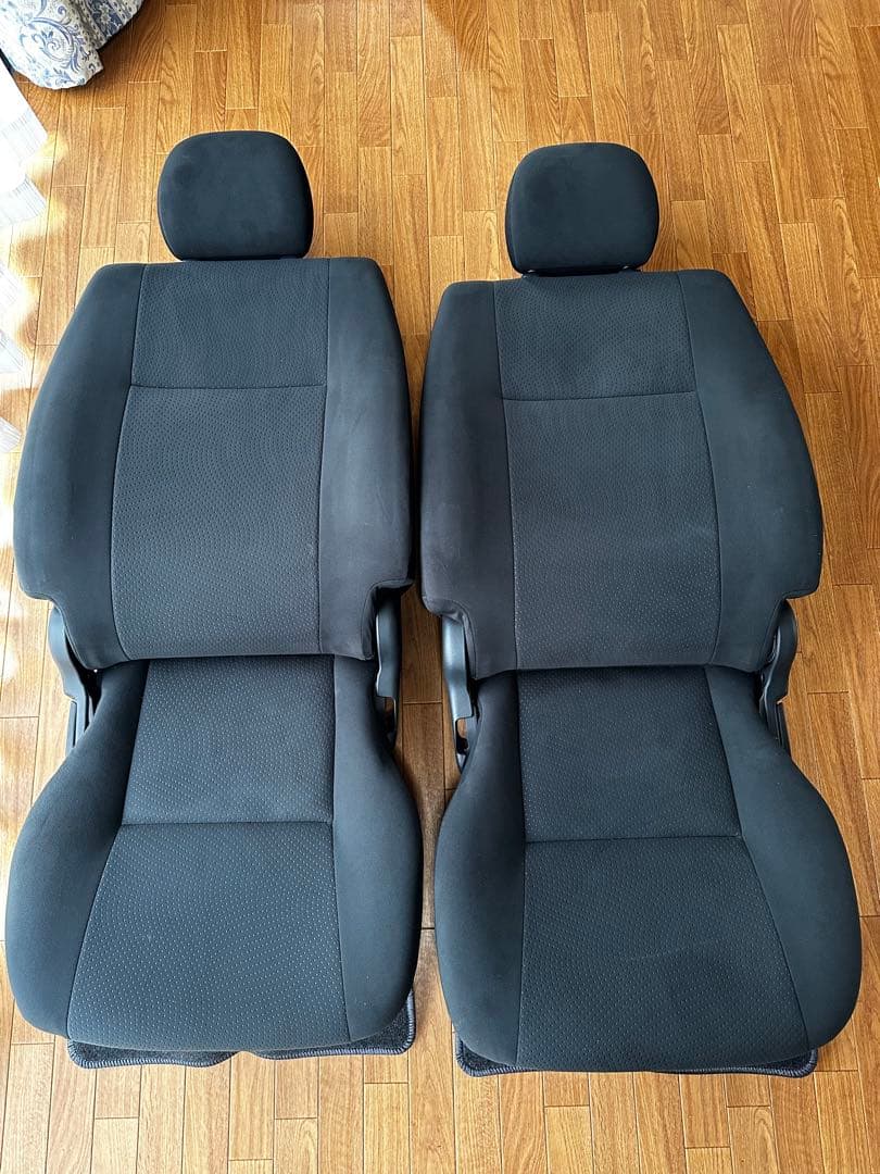 新車外し新品未使用ハイエース最新8型純正フロントシートスーパーGL助手席のみ販売