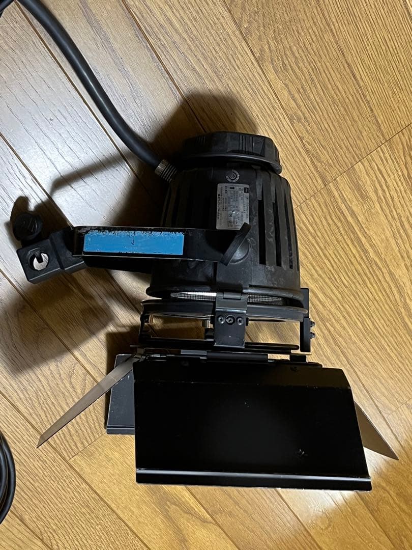 イオライト 3灯　TOSHIBA