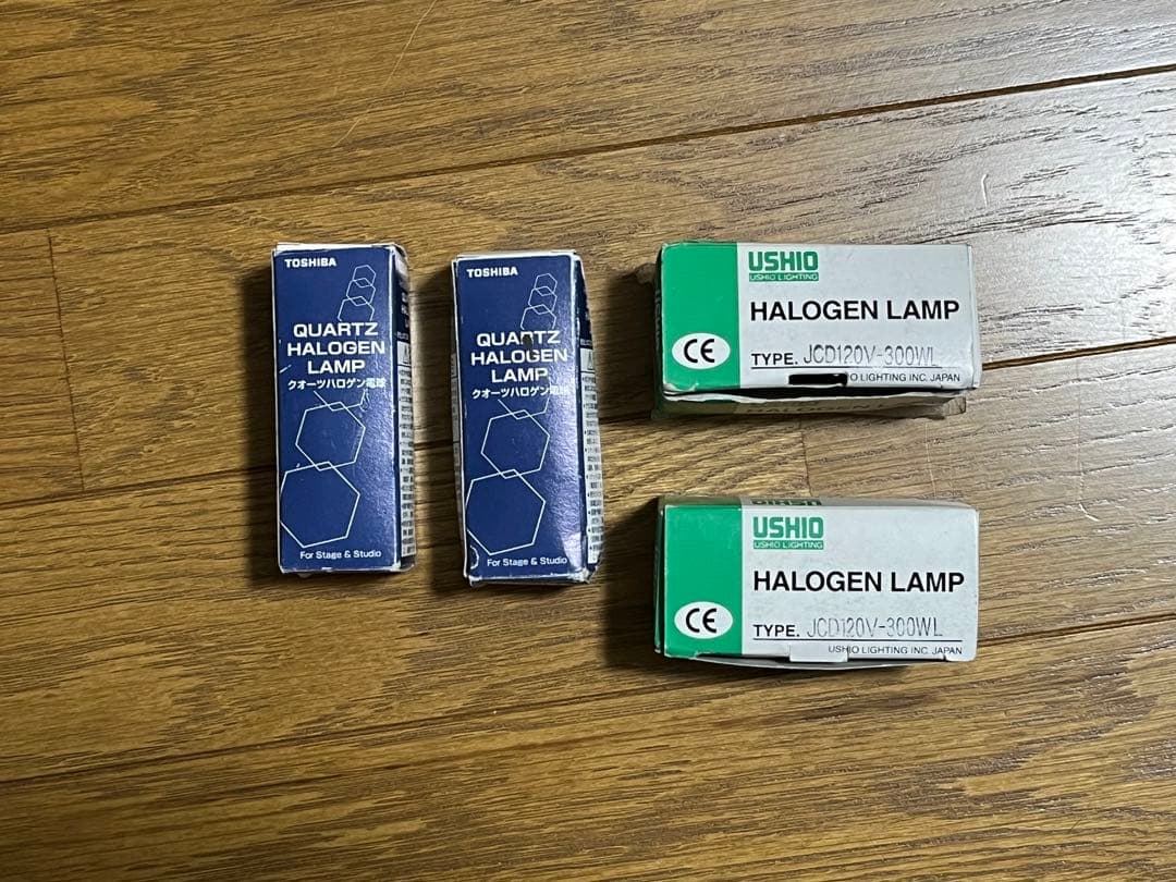 イオライト 3灯　TOSHIBA