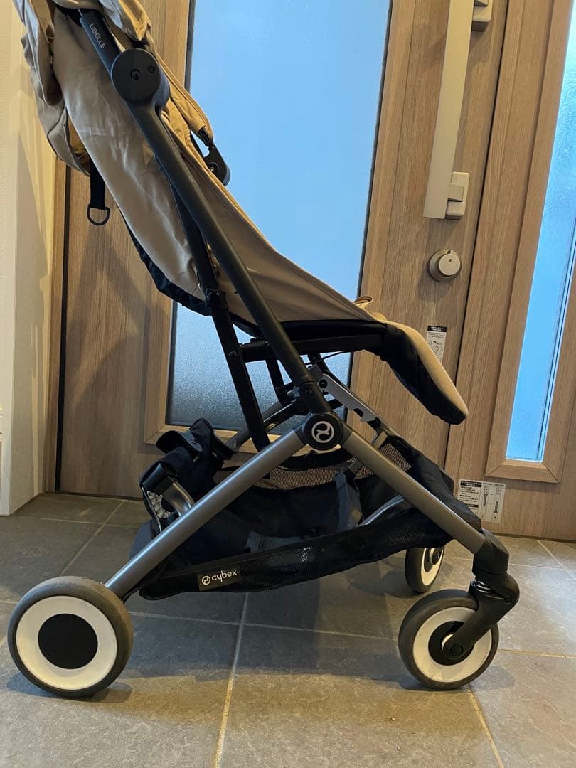 Cybex ベージュ サイベックスリベラ
