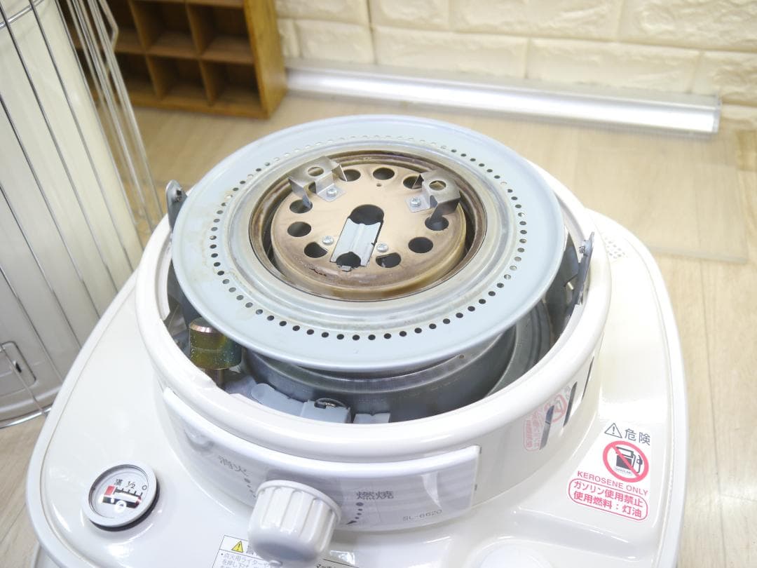 送料込み◆美品★2020年❤コロナ　ホワイト 石油ストーブ 安全ガード付き