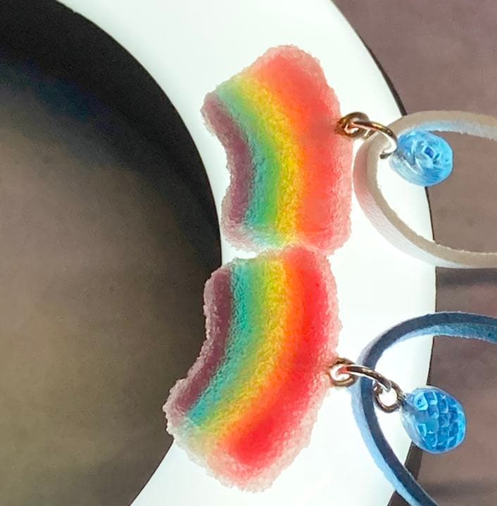 虹のグミと雨粒ドロップのショルダー　大① ハンドメイド