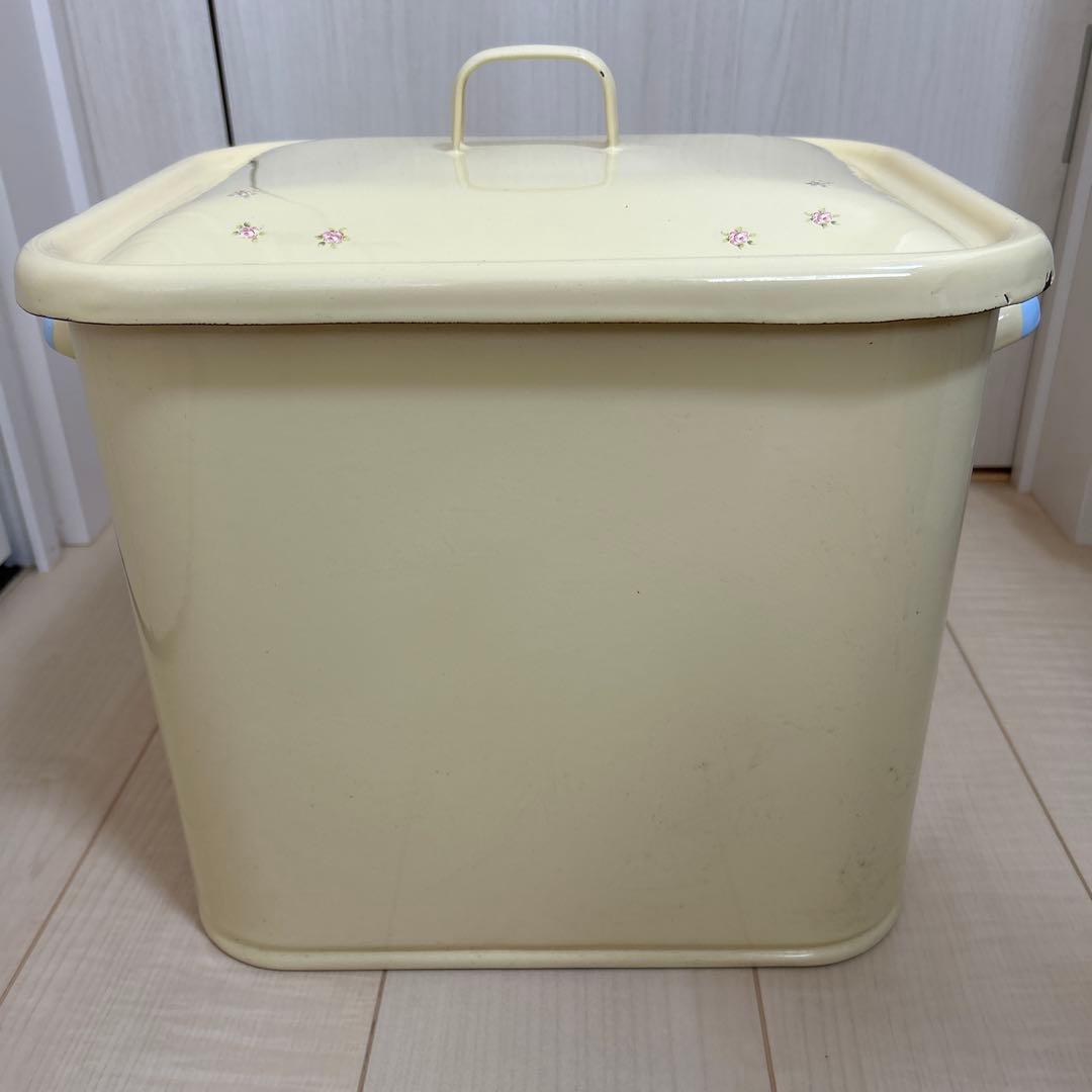 イマン　ホーロー缶　小物入れ　小物収納