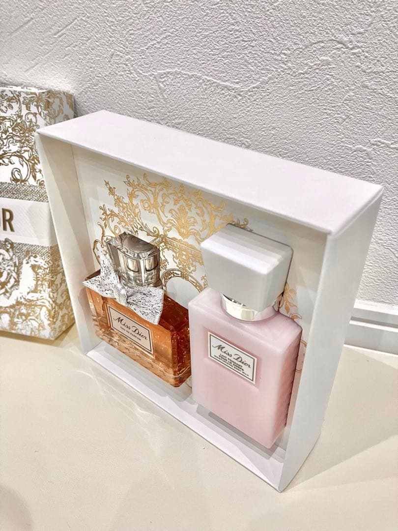 新品未使用 Miss Dior オードゥ パルファン 2023年クリスマスコフレ