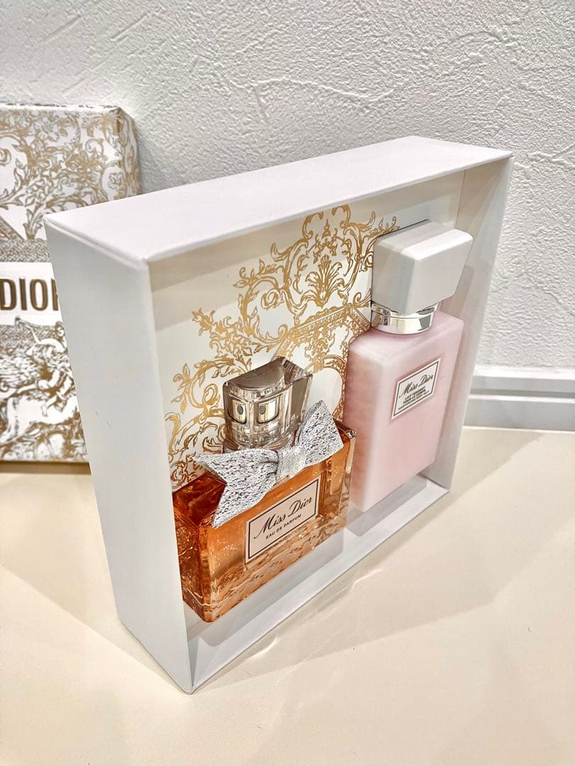 新品未使用 Miss Dior オードゥ パルファン 2023年クリスマスコフレ