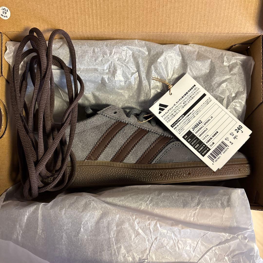 か*ぶ様 【新品】adidas HANDBALL SPEZIALジャーナルスタン