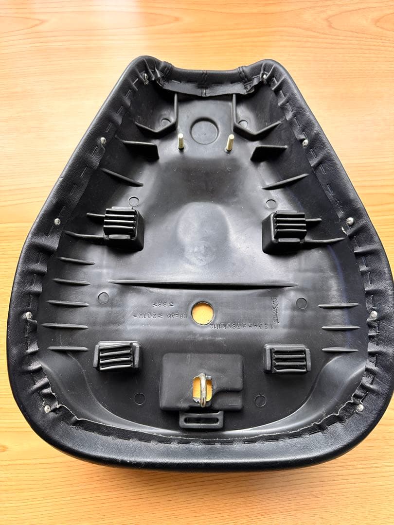ディアブロ　ハンターカブ CT125交換用シート CT107