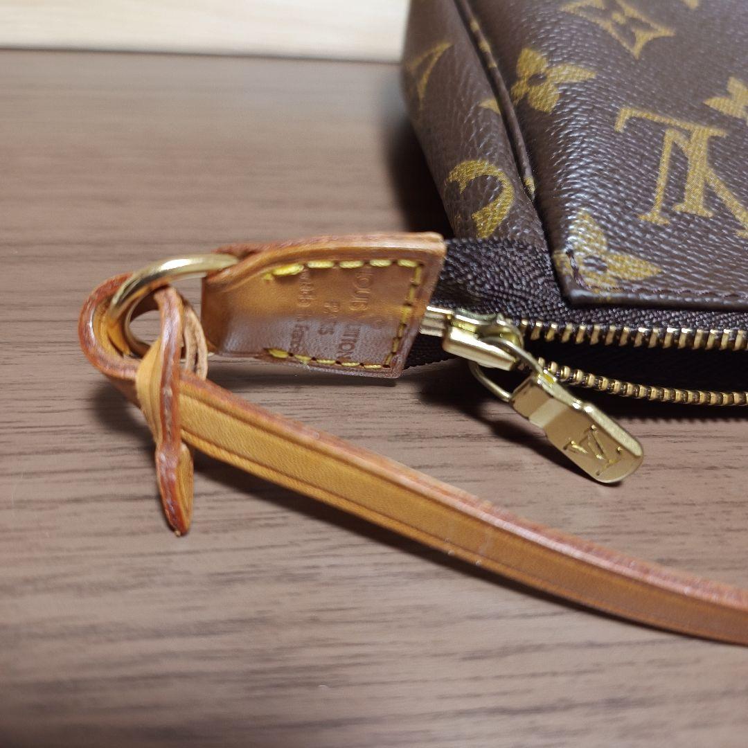 LOUIS VUITTON ルイヴィトン　モノグラムポーチ