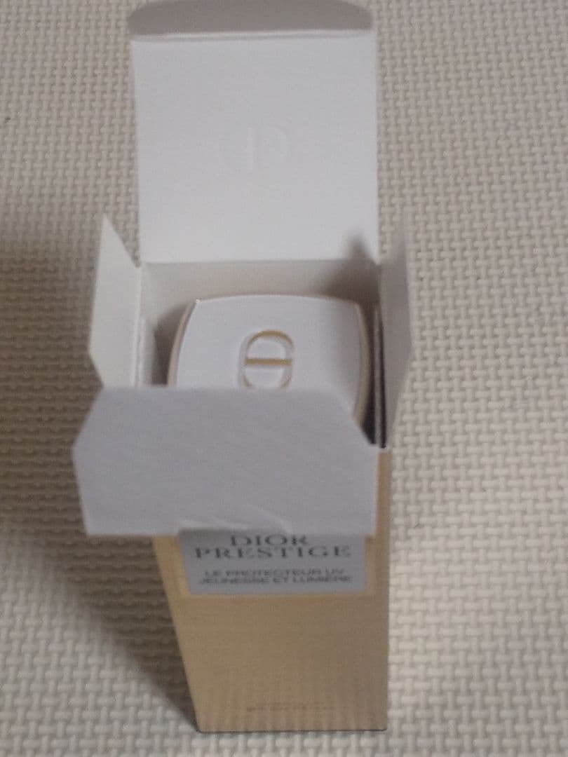 【数回使用 中古】Dior プレステージホワイト ルプロテクター UVルミエール