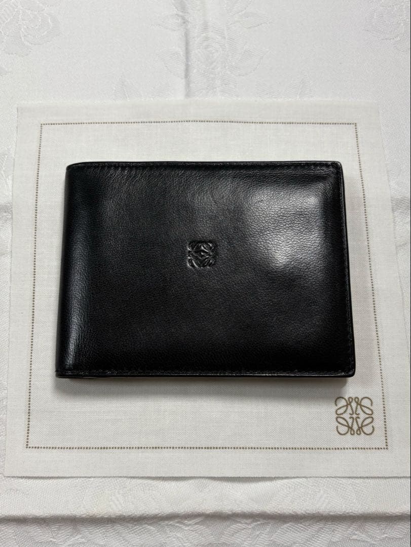 LOEWE 二つ折り財布 ナフキン付き